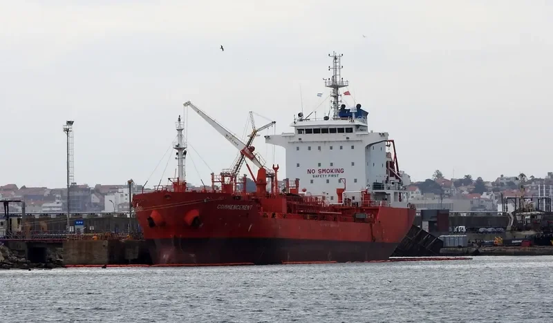 COMMENCEMENT Tanker IMO 9388211 photo 7
