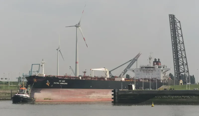 SEMERU Tanker IMO 9388376 photo 8