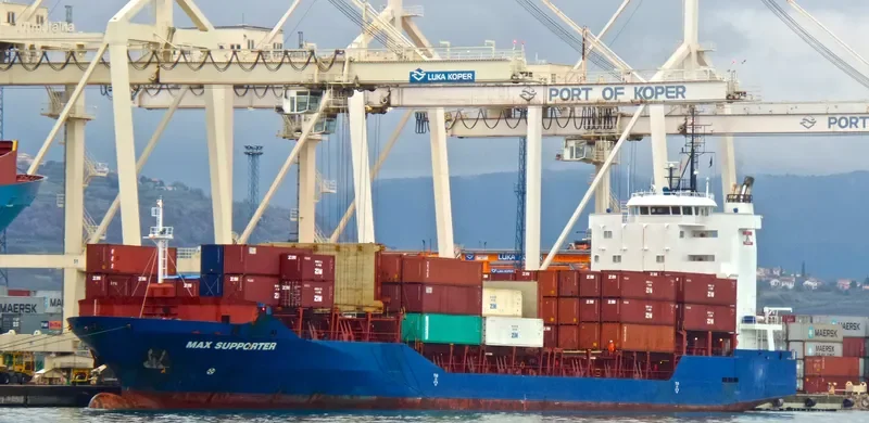 ATLANTIC PIONEER Container Ship IMO 9388417 photo 9