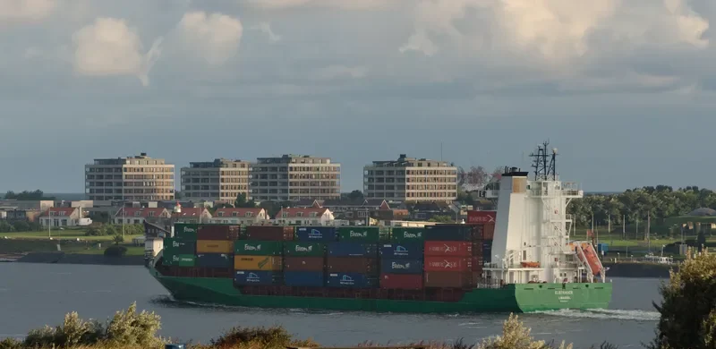 ELBTRADER Container Ship IMO 9388534 photo 6