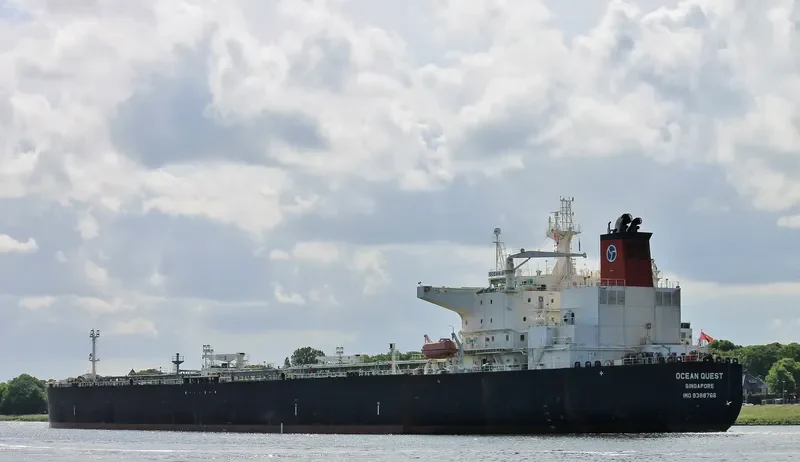 AMPLEFORTH Tanker IMO 9388766 photo 9
