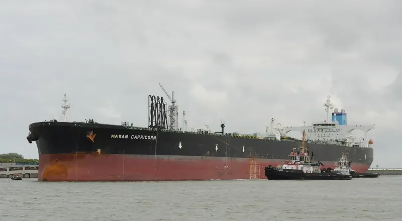 MARAN CAPRICORN Tanker IMO 9389019 photo 9