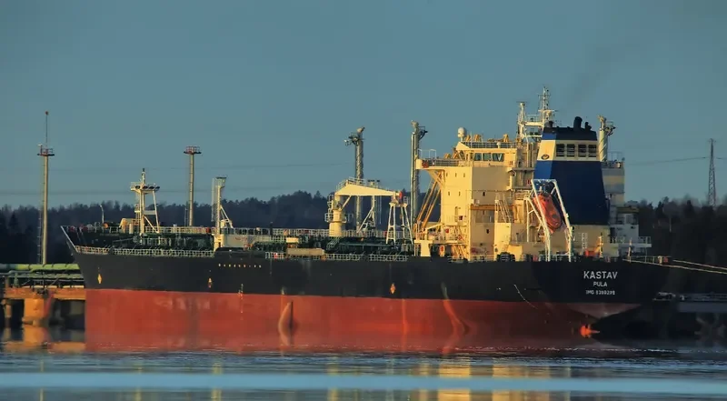 T JUNGFRAU Tanker IMO 9389289 photo 7