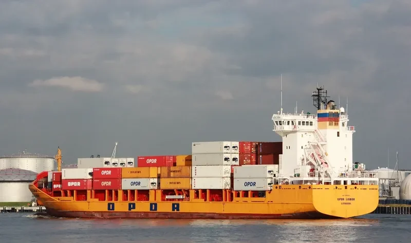 LISBOA Container Ship IMO 9389291