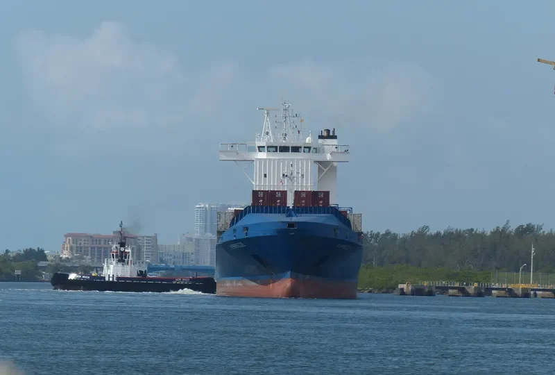 K BREEZE Container Ship IMO 9389423 photo 5