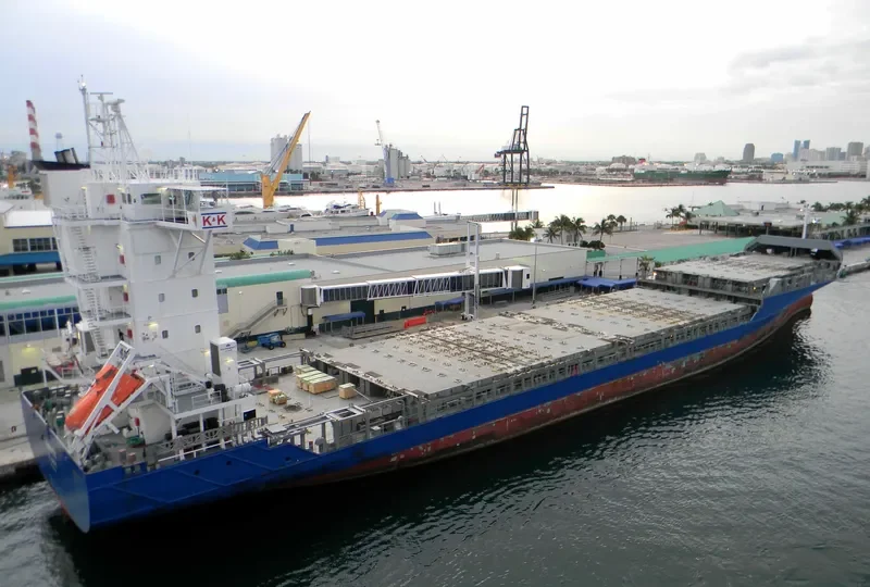 K BREEZE Container Ship IMO 9389423 photo 10