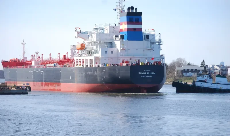 HELENE MAERSK Tanker IMO 9389514 photo 7