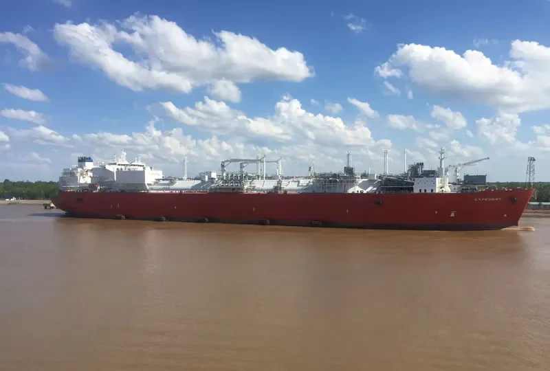 EXPEDIENT Tanker IMO 9389643 photo 3