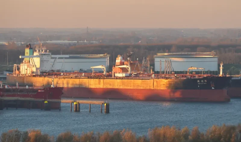 XIN RUN YANG Tanker IMO 9389760 photo 2