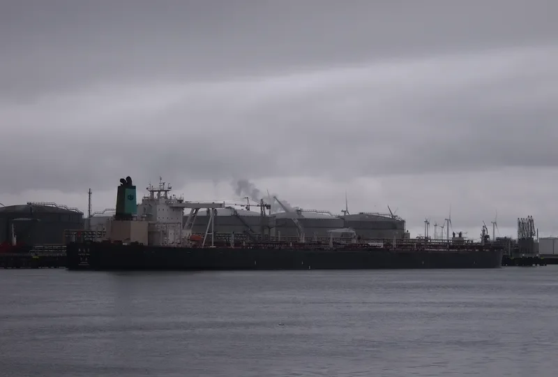 XIN RUN YANG Tanker IMO 9389760 photo 4