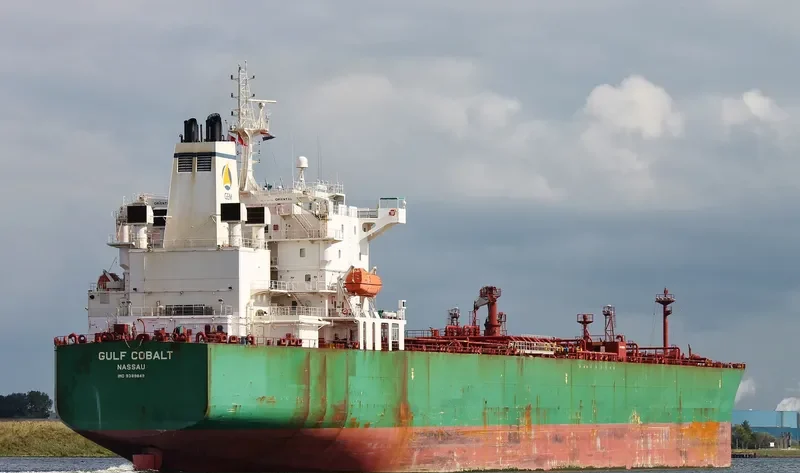 LEON APOLLON Tanker IMO 9389849 photo 9