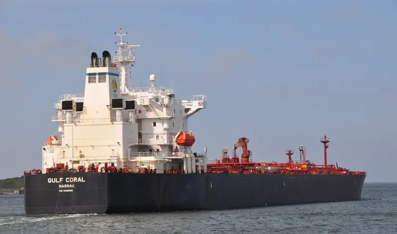 GULF CORAL Tanker IMO 9389851 photo 5