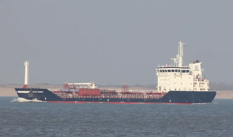 LILLO SWAN Tanker IMO 9390329 photo 4