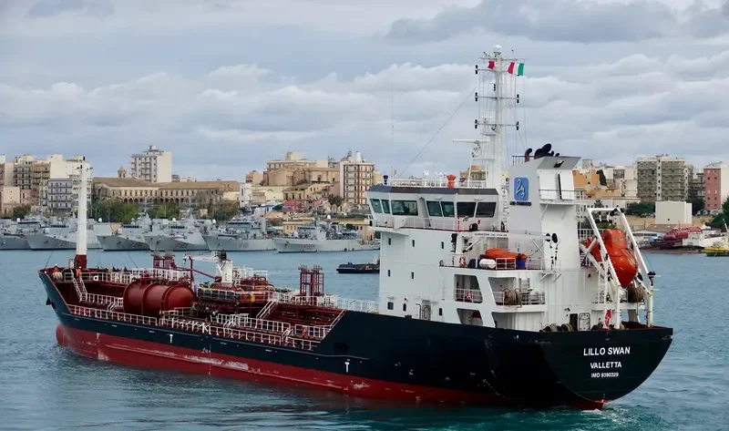 LILLO SWAN Tanker IMO 9390329 photo 7
