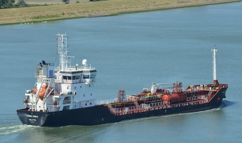 FENNO SWAN Tanker IMO 9390331 photo 2
