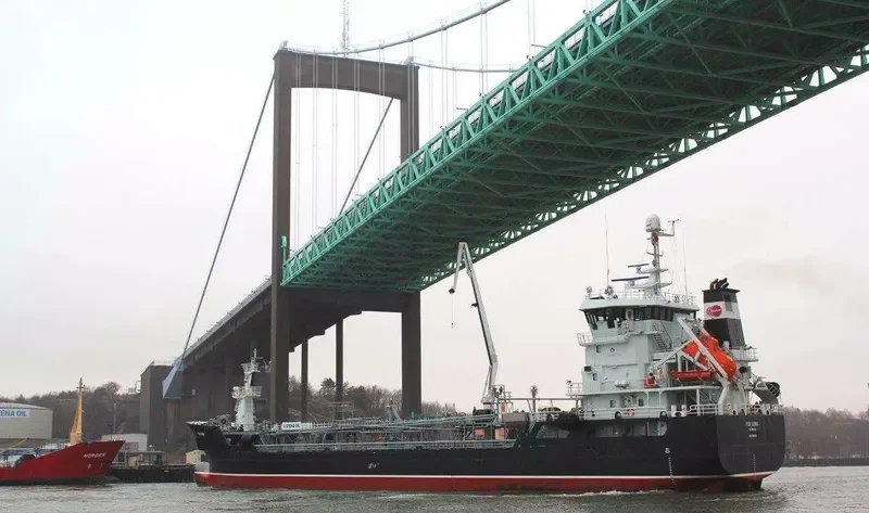 FOX LUNA Tanker IMO 9390458 photo 7