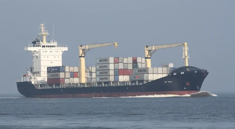 JSP BORA Container Ship IMO 9390472 photo 4