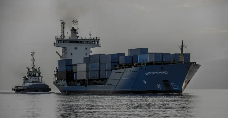 LUCY BORCHARD Container Ship IMO 9390824 photo 2