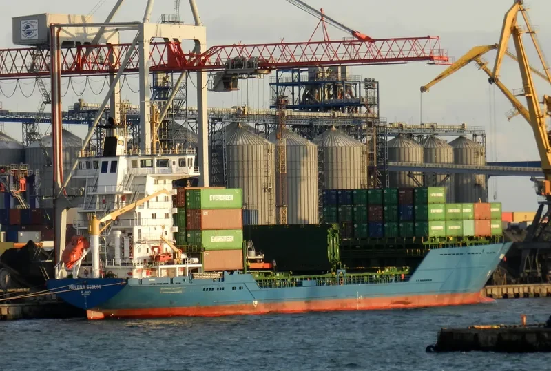 LUCY BORCHARD Container Ship IMO 9390824 photo 6