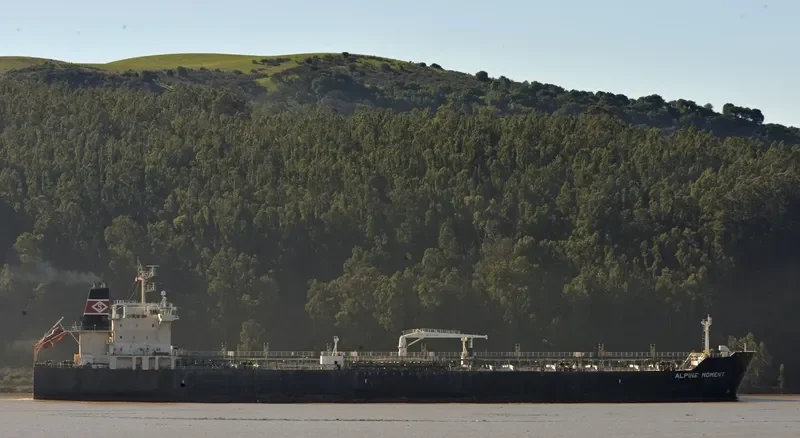ALPINE MOMENT Tanker IMO 9391438 photo 3