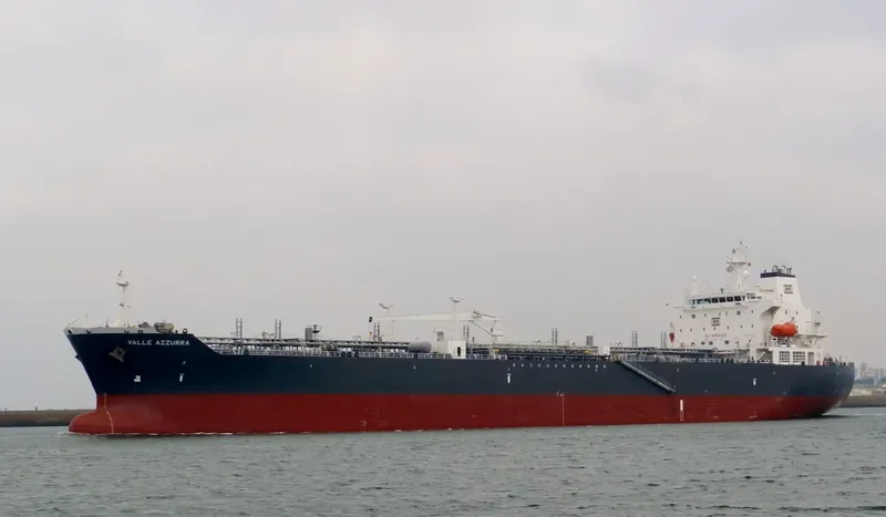VALLE AZZURRA Tanker IMO 9391488 photo 5