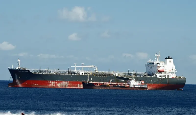 VALLE AZZURRA Tanker IMO 9391488 photo 10