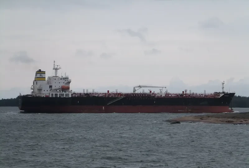 OCEAN BREEZE Tanker IMO 9391529 photo 6
