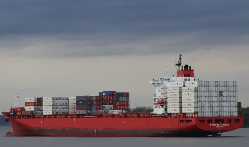 SPIRIT OF HAMBURG Container Ship IMO 9391660 photo 10