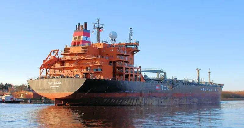 TORM LOUISE Tanker IMO 9392482 photo 5