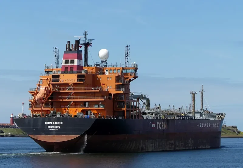 TORM LOUISE Tanker IMO 9392482 photo 7