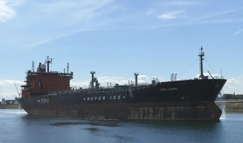 TORM LOUISE Tanker IMO 9392482 photo 8