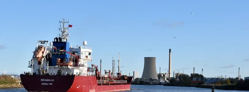 ORAMALIA Tanker IMO 9392640 photo 4