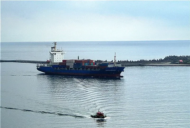 ASIATIC QUEST Container Ship IMO 9392913 photo 9