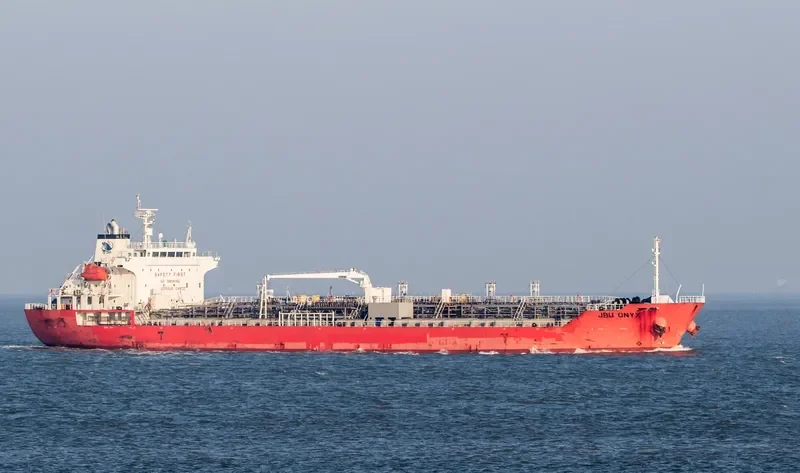 JBU ONYX Tanker IMO 9392999 photo 4