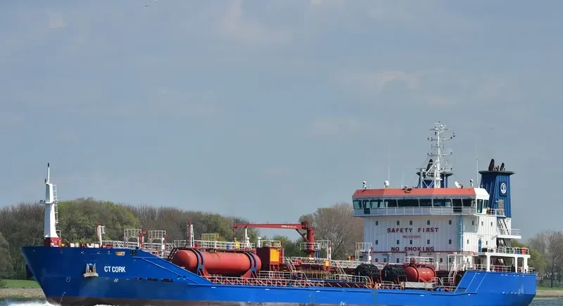 DERG Tanker IMO 9393060 photo 8