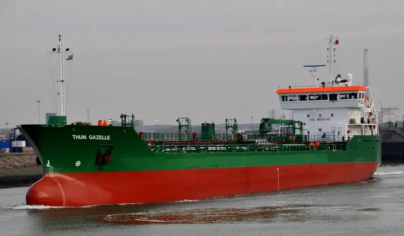 THUN GAZELLE Tanker IMO 9393333 photo 5