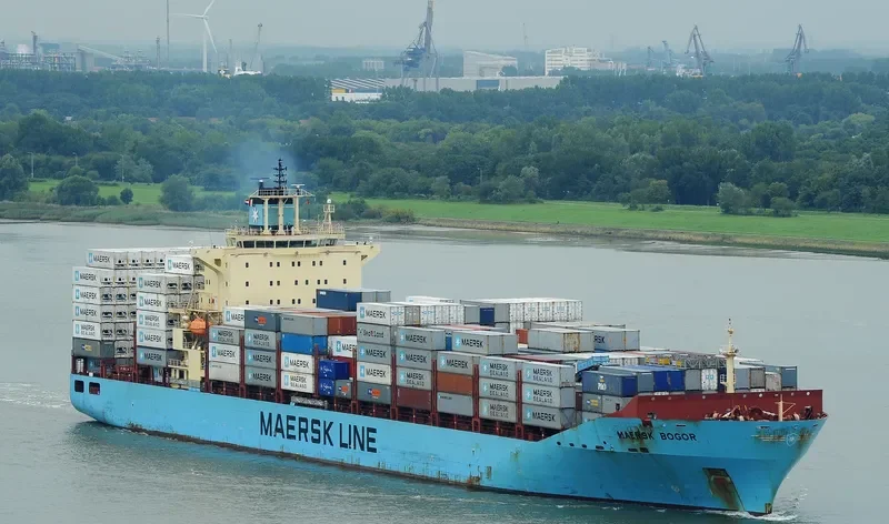 MAERSK BOGOR Container Ship IMO 9394882 photo 10