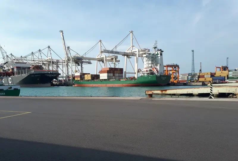 CONTSHIP VOW Container Ship IMO 9395599 photo 3
