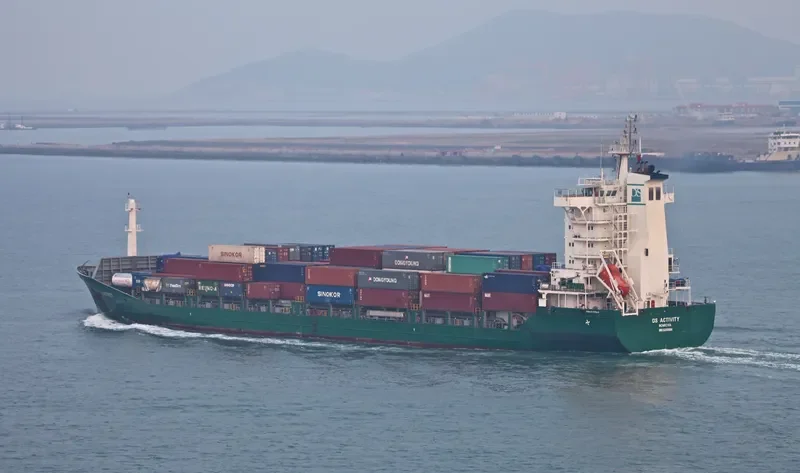 CONTSHIP WIN Container Ship IMO 9395604 photo 8