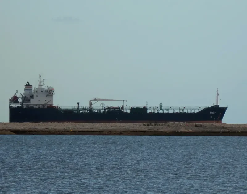 EMILY Tanker IMO 9395719 photo 6