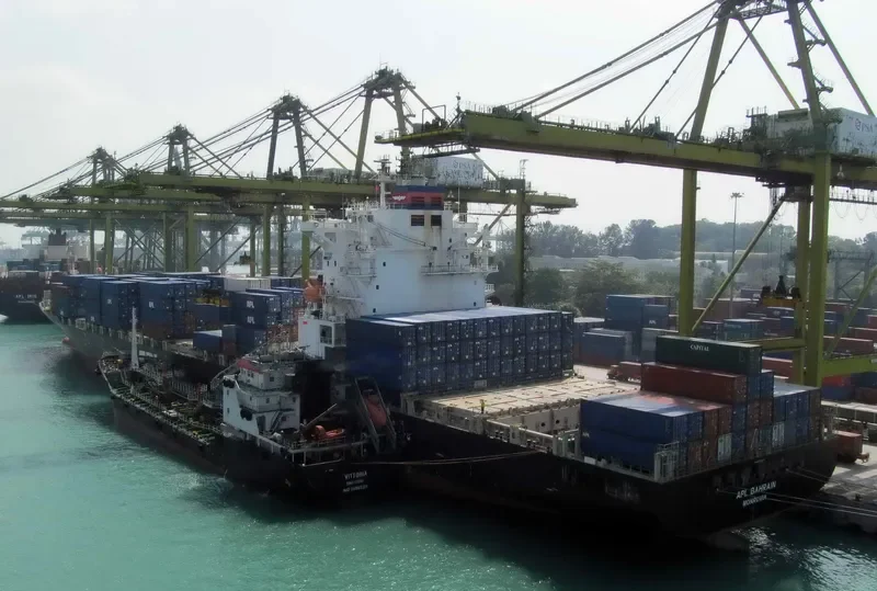 BERMUDA Container Ship IMO 9395927