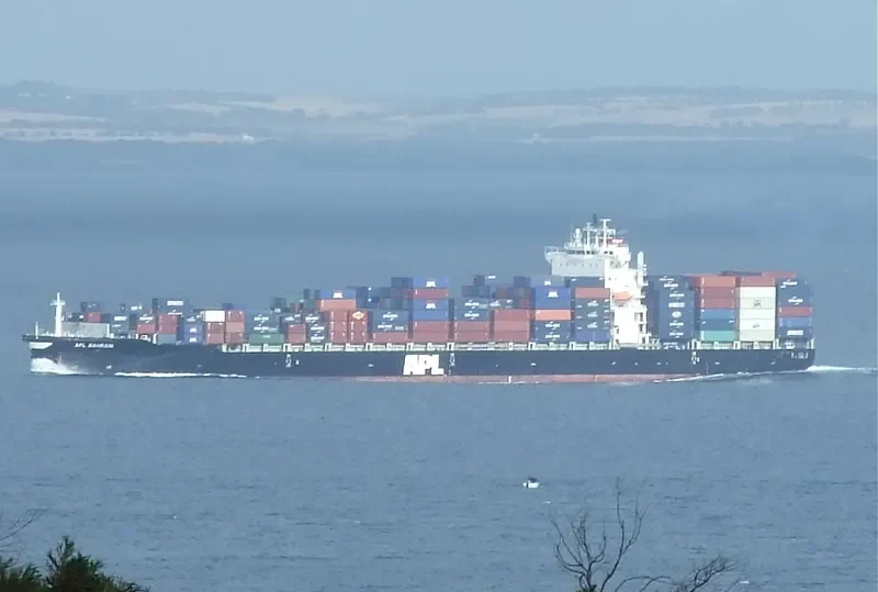 BERMUDA Container Ship IMO 9395927 photo 9