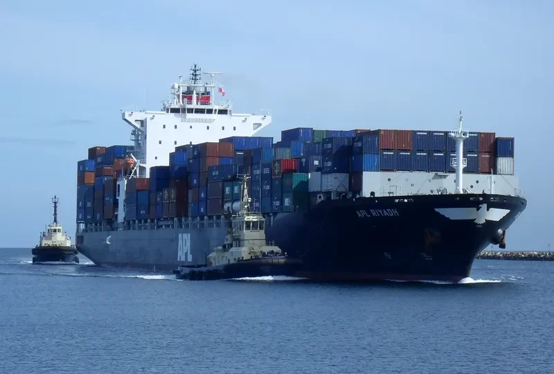SM QINGDAO Container Ship IMO 9395939 photo 3