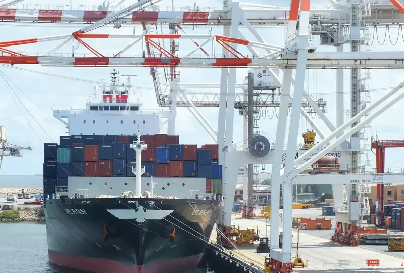 SM QINGDAO Container Ship IMO 9395939 photo 4