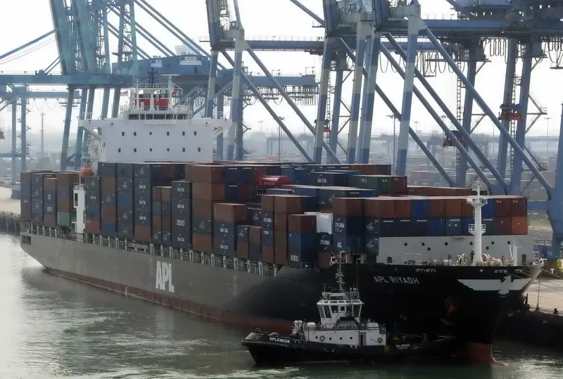 SM QINGDAO Container Ship IMO 9395939 photo 5