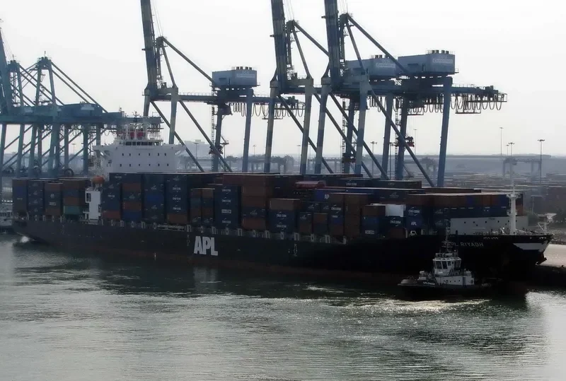 SM QINGDAO Container Ship IMO 9395939 photo 6