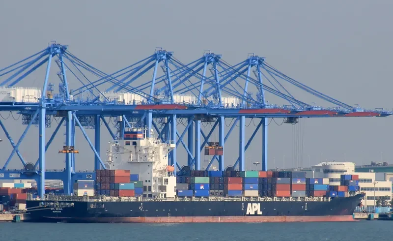 NAVIOS FELICITAS Container Ship IMO 9395953 photo 4