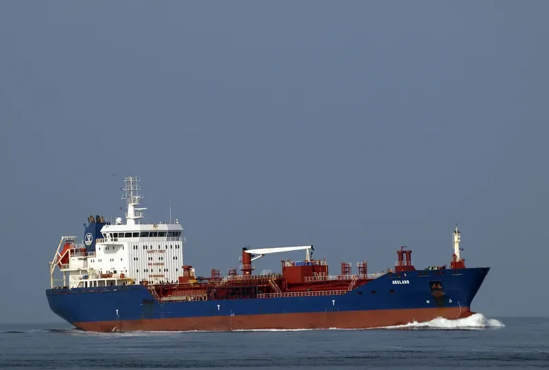 ARSLAND Tanker IMO 9395989 photo 6