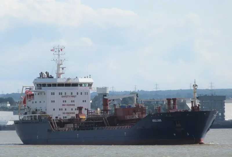 ARSLAND Tanker IMO 9395989 photo 10
