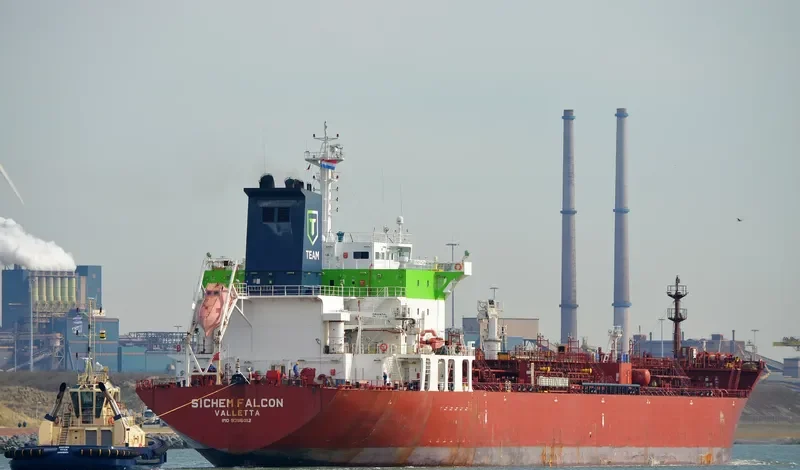 EASTERLY FALCON Tanker IMO 9396012 photo 4